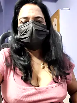 Snapshot of mallu-lover chatting on 24, 10, 2025 mallu-lover online show from 24, 10, 2025