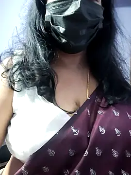 Snapshot of mallu-lover chatting on 5, 11, 2025 mallu-lover online show from 5, 11, 2025