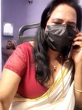 Snapshot of mallu-lover chatting on 6, 11, 2025 mallu-lover online show from 6, 11, 2025