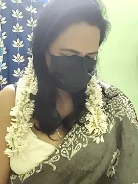 Snapshot of mallu-lover chatting on 8, 11, 2025 mallu-lover online show from 8, 11, 2025