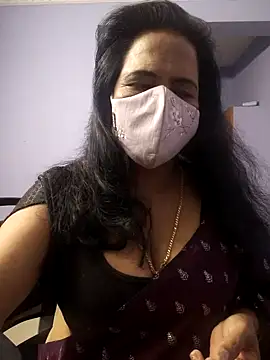 Snapshot of mallu-lover chatting on 18, 11, 2025 mallu-lover online show from 18, 11, 2025