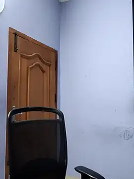 Snapshot of mallu-lover chatting on 21, 11, 2025 mallu-lover online show from 21, 11, 2025