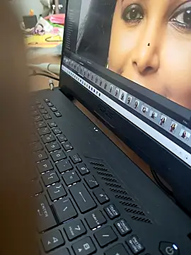 Snapshot of WickedSunny25 chatting on 28, 10, 2025 WickedSunny25 online show from 28, 10, 2025