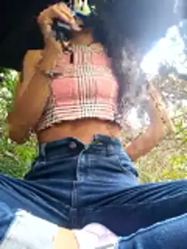 Snapshot of NaughtyMiuw chatting on 25, 11, 2025 NaughtyMiuw online show from 25, 11, 2025