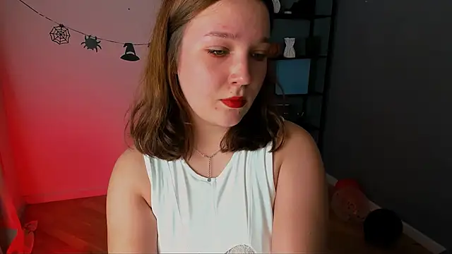 Snapshot of JaneByrd chatting on 28, 10, 2025 JaneByrd online show from 28, 10, 2025