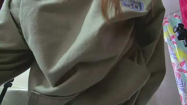 Snapshot of lunnaa_ chatting on 20, 12, 2025 lunnaa online show from 20, 12, 2025