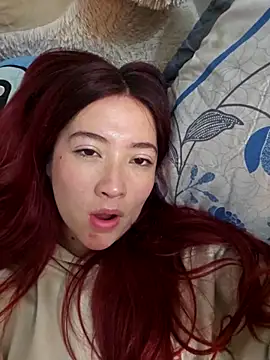 Snapshot of lunnaa_ chatting on 6, 2, 2026 lunnaa online show from 6, 2, 2026