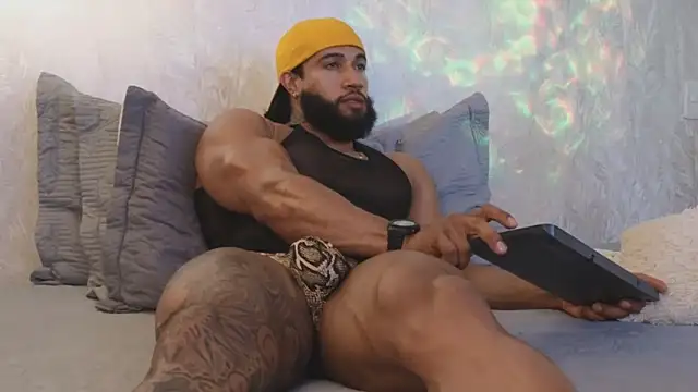 Snapshot of Osher_Cox chatting on 21, 4, 2026 Osher Cox online show from 21, 4, 2026