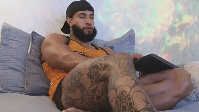 Snapshot of Osher_Cox chatting on 25, 4, 2026 Osher Cox online show from 25, 4, 2026