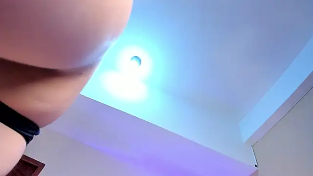 SerenaAveline online show from 26, 11, 2025