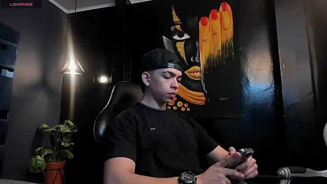 Eryonbradley online show from 27, 11, 2025