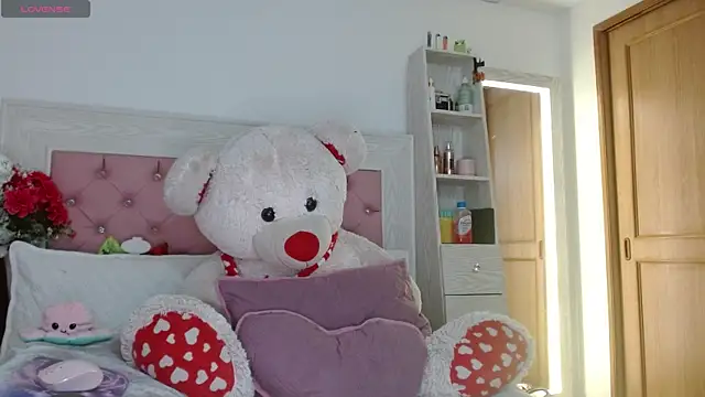 Snapshot of Ayleen_m chatting on 20, 10, 2025 Ayleen m online show from 20, 10, 2025