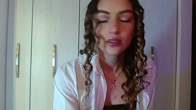Ayleen m online show from 28, 5, 2026
