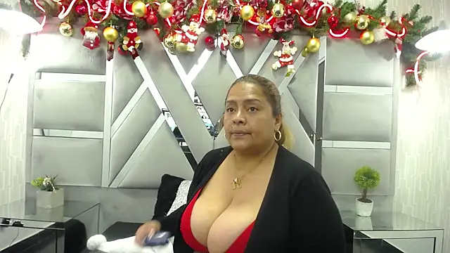 MonzerratBoyer online show from 19, 12, 2025