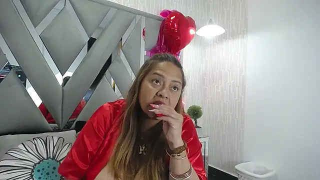 MonzerratBoyer online show from 9, 2, 2026