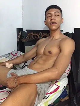 Snapshot of RickyEbony chatting on 19, 3, 2026 RickyEbony online show from 19, 3, 2026