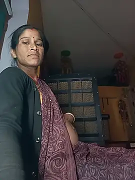 Snapshot of Sonam_pandeyji chatting on 21, 11, 2025 Sonam pandeyji online show from 21, 11, 2025