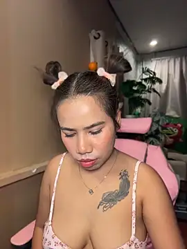 Snapshot of Kath_C chatting on 13, 4, 2026 Kath C online show from 13, 4, 2026