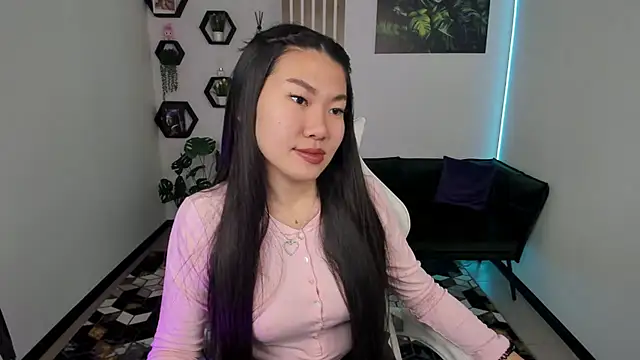 LunaPurrr online show from 27, 11, 2025