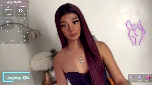 Snapshot of TrinityFucksYou chatting on 27, 10, 2025 TrinityFucksYou online show from 27, 10, 2025