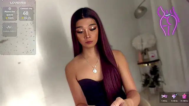 Snapshot of TrinityFucksYou chatting on 14, 12, 2025 TrinityFucksYou online show from 14, 12, 2025