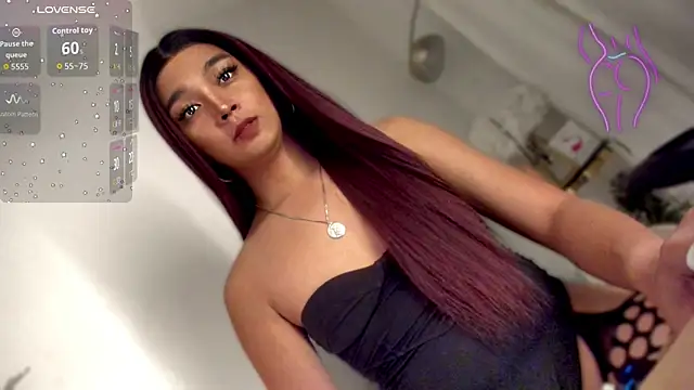 Snapshot of TrinityFucksYou chatting on 15, 12, 2025 TrinityFucksYou online show from 15, 12, 2025