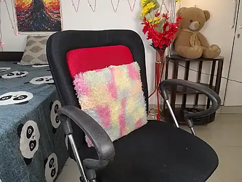 cool angell online show from 18, 12, 2025