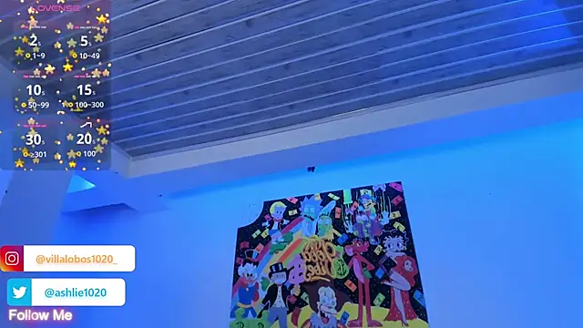 Snapshot of MiaVillalobos chatting on 10, 11, 2025 MiaVillalobos online show from 10, 11, 2025