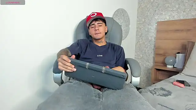 JamesDeker online show from 8, 10, 2025