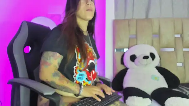 JulianaCarter online show from 16, 9, 2025