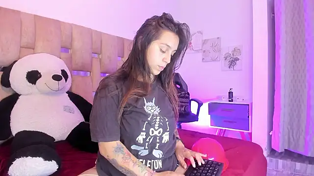 Snapshot of JulianaCarter chatting on 14, 1, 2026 JulianaCarter online show from 14, 1, 2026