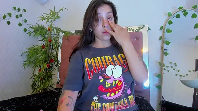 Snapshot of JulianaCarter chatting on 23, 3, 2026 JulianaCarter online show from 23, 3, 2026