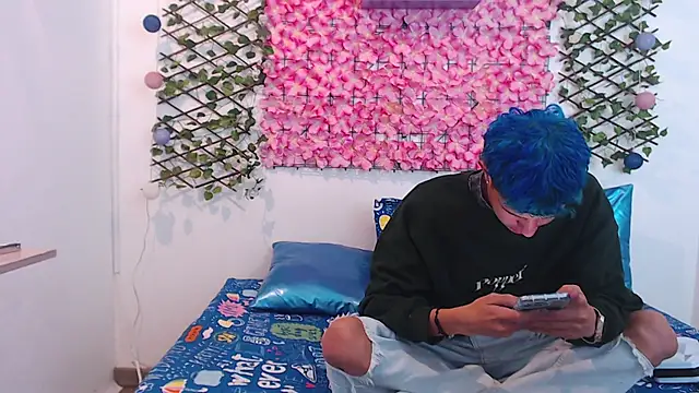 Snapshot of iam_lukas__ chatting on 10, 9, 2025 iam lukas online show from 10, 9, 2025