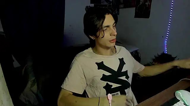 Snapshot of golden_ryyan chatting on 11, 3, 2026 golden ryyan online show from 11, 3, 2026