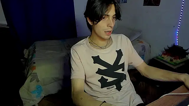 Snapshot of golden_ryyan chatting on 11, 3, 2026 golden ryyan online show from 11, 3, 2026