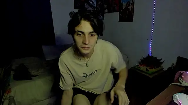 Snapshot of golden_ryyan chatting on 12, 3, 2026 golden ryyan online show from 12, 3, 2026