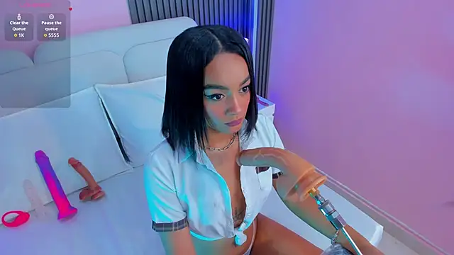 Snapshot of Clawdeen__wolf chatting on 10, 4, 2026 Clawdeen wolf online show from 10, 4, 2026