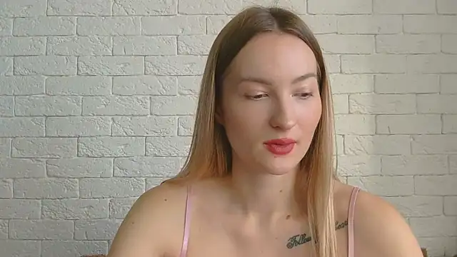 Snapshot of Alice_Sweet_01 chatting on 19, 11, 2025 Alice Sweet 01 online show from 19, 11, 2025