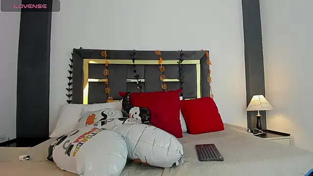 ScarlettVell online show from 24, 10, 2025