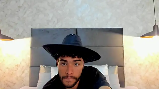 Snapshot of RaphaelDufort chatting on 27, 9, 2025 RaphaelDufort online show from 27, 9, 2025