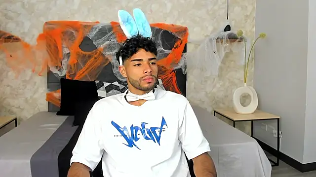 Snapshot of RaphaelDufort chatting on 29, 10, 2025 RaphaelDufort online show from 29, 10, 2025