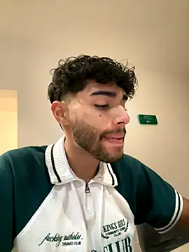 Snapshot of RaphaelDufort chatting on 28, 11, 2025 RaphaelDufort online show from 28, 11, 2025