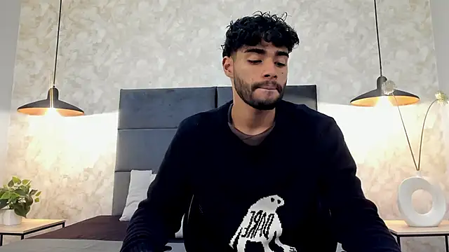 Snapshot of RaphaelDufort chatting on 3, 12, 2025 RaphaelDufort online show from 3, 12, 2025