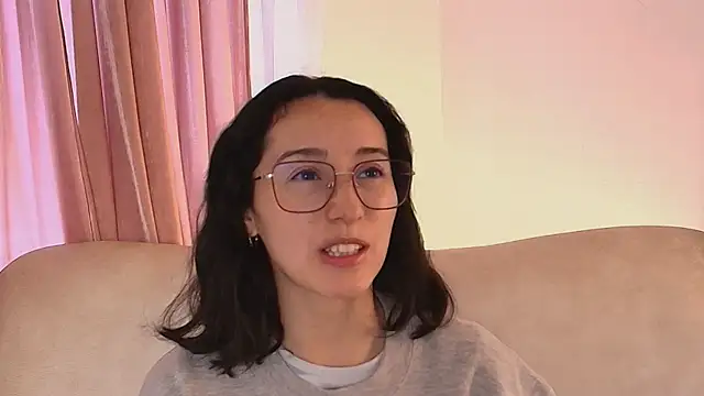 Snapshot of Ginevra_esposito chatting on 15, 5, 2026 Ginevra esposito online show from 15, 5, 2026
