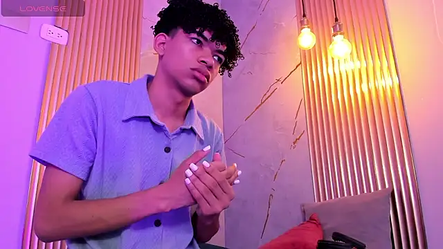 Ivone Rose  online show from 18, 11, 2025