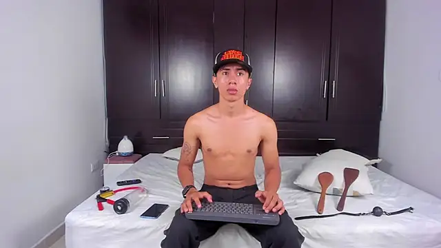 Snapshot of zadders_yb chatting on 18, 9, 2025 zadders yb online show from 18, 9, 2025