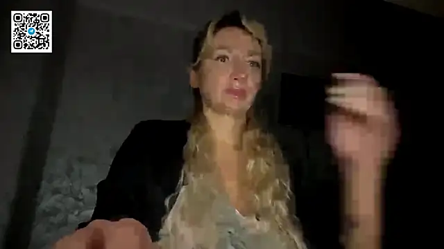 Snapshot of Lapussia chatting on 30, 9, 2025 Lapussia online show from 30, 9, 2025