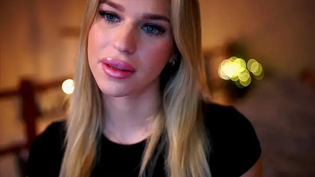 Emilyvanroessel online show from 1, 10, 2025