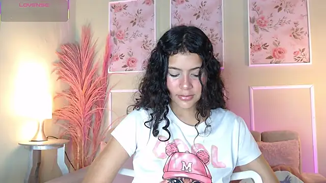 Snapshot of CurlyDani chatting on 24, 9, 2025 CurlyDani online show from 24, 9, 2025