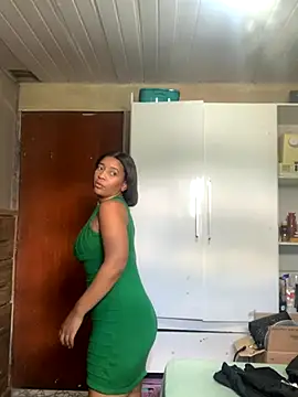 Crisschiavo online show from 5, 12, 2025